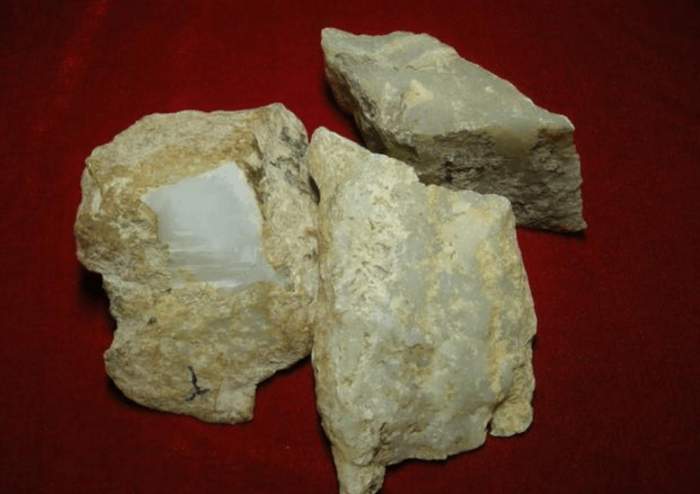 为什么和田玉有“枯竭说”和“崩盘说” 两种观点?