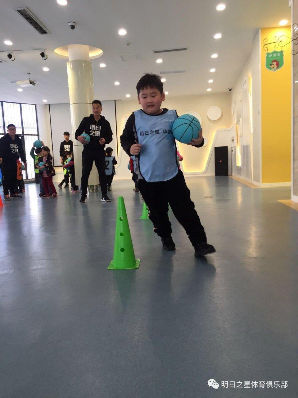 驻马店4-7岁幼儿篮球启蒙班学员将全面开启暑期集训模式