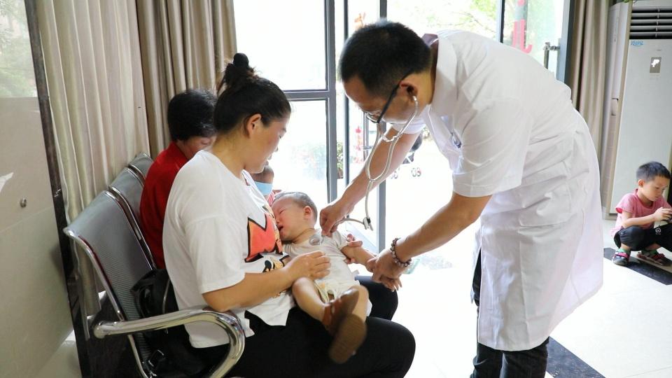 传播健康理念 引领健康潮流 小儿推拿绿色疗法真正为更多父母解忧除愁