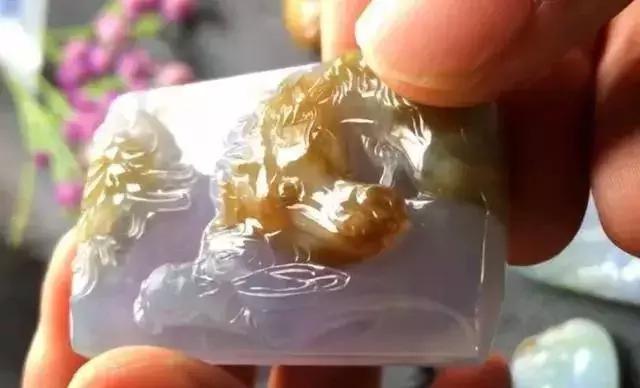 男子拿百万赌玉, 妻子和别人跑了, 差点沦为乞丐, 这块料子救了他