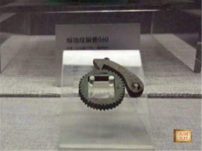 这些乱入的古代文物, 你们是不是走错了片场, 请做一个正经文物