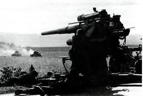 看二战那些在战争中“客串”干起了“兼职”的武器，看东西方思维