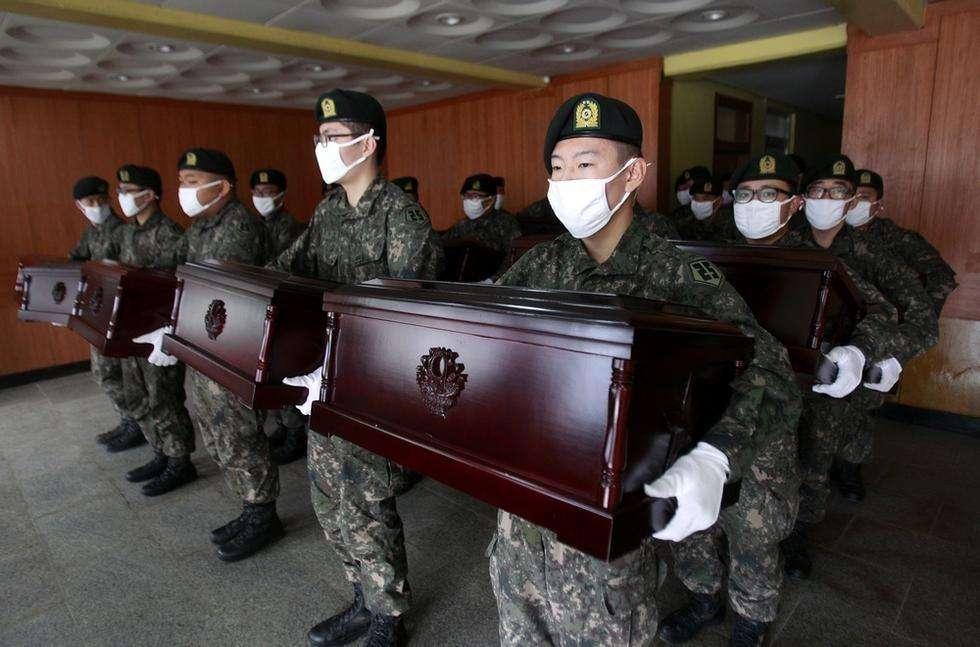 86年22人組成敢死隊, 軍長花光積蓄買來茅臺, 第二口卻再沒能喝上