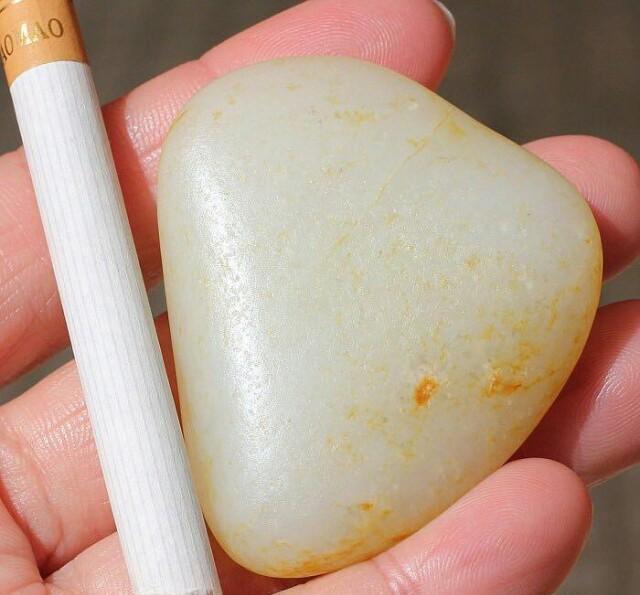 和田玉籽料原石是如何演变的!