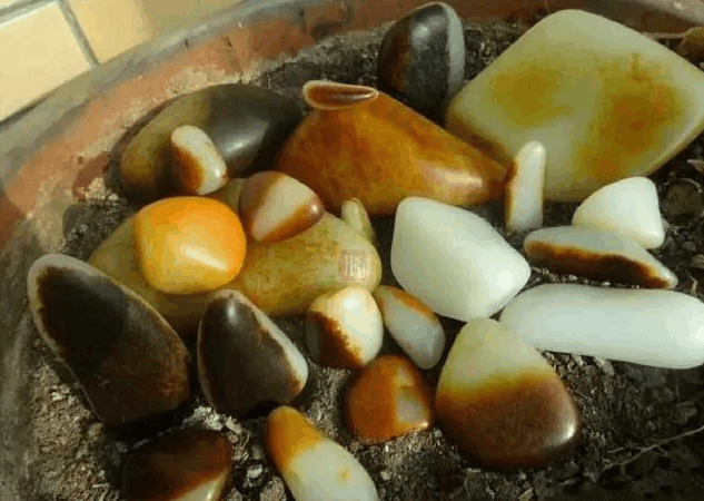 市场上几百上千的和田玉籽料都是什么