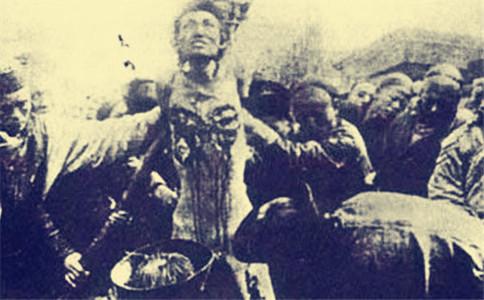 凌遲規定是3357刀, 他卻割了3784刀, 割著還問: 我喊疼了嗎?