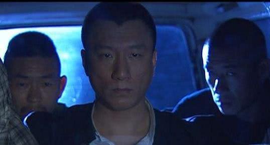 出演孫紅雷的兩個小弟, 如今混的一個天一個地, 網友: 同劇不同命