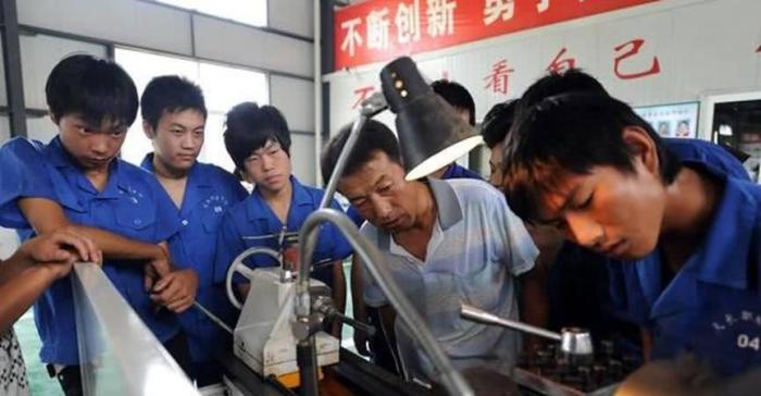 为什么越来越多的工厂面临倒闭? 内部员工说出了这3点原因