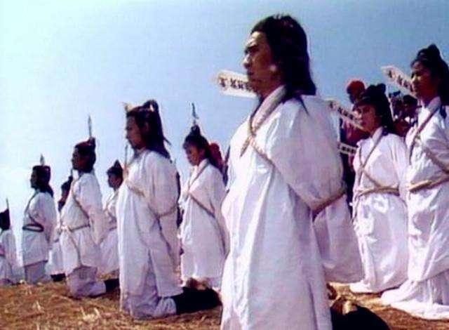 关羽杀了曹操一员大将, 40多年后被其儿子屠尽满门