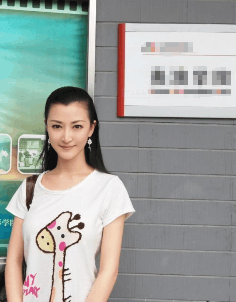 雷军女儿曝光, 虎父无犬女系列, 网友: 基因好就是不一样