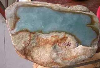 玉侠曝光: 和田玉赌石文化的千年传承