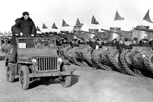 看了奥巴马阅兵, 再看英拉阅兵, 最后看中国的他, 是国人的骄傲!