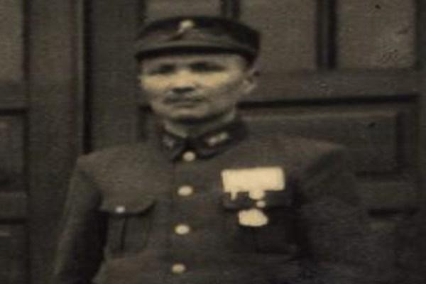 抗战中投敌叛国的高级将领大全