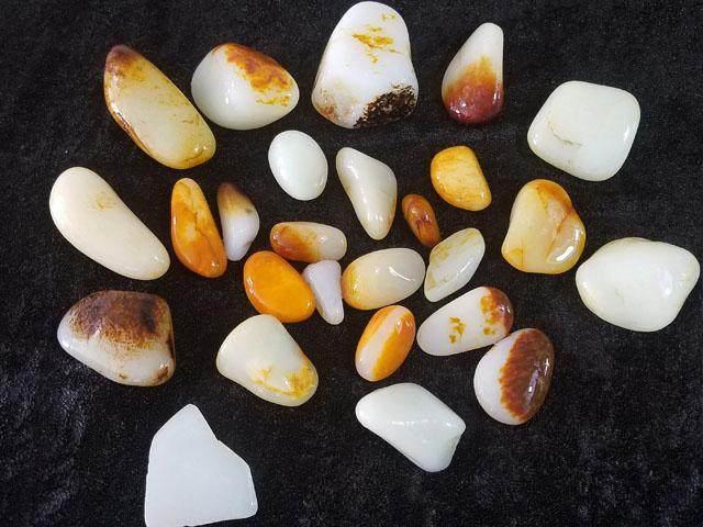 和田玉籽料原石是如何演变的!