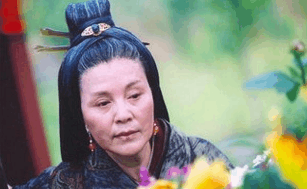 因一字之差, 宫女阴差阳错成王妃, 最后成汉朝历经3代的太皇太后
