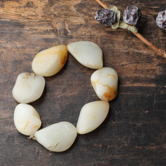 和田玉籽料原石是如何演变的!