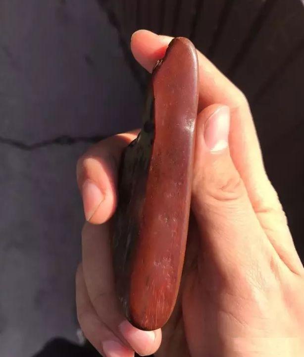 新品种的籽料, 如此极品你们见过吗? 还不看过来?