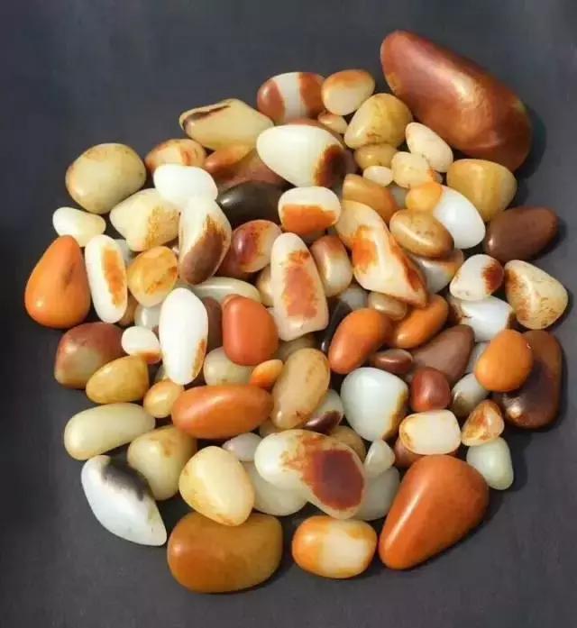 少见! 现场怒砸玉手镯, 20万贱卖4000万籽料原石