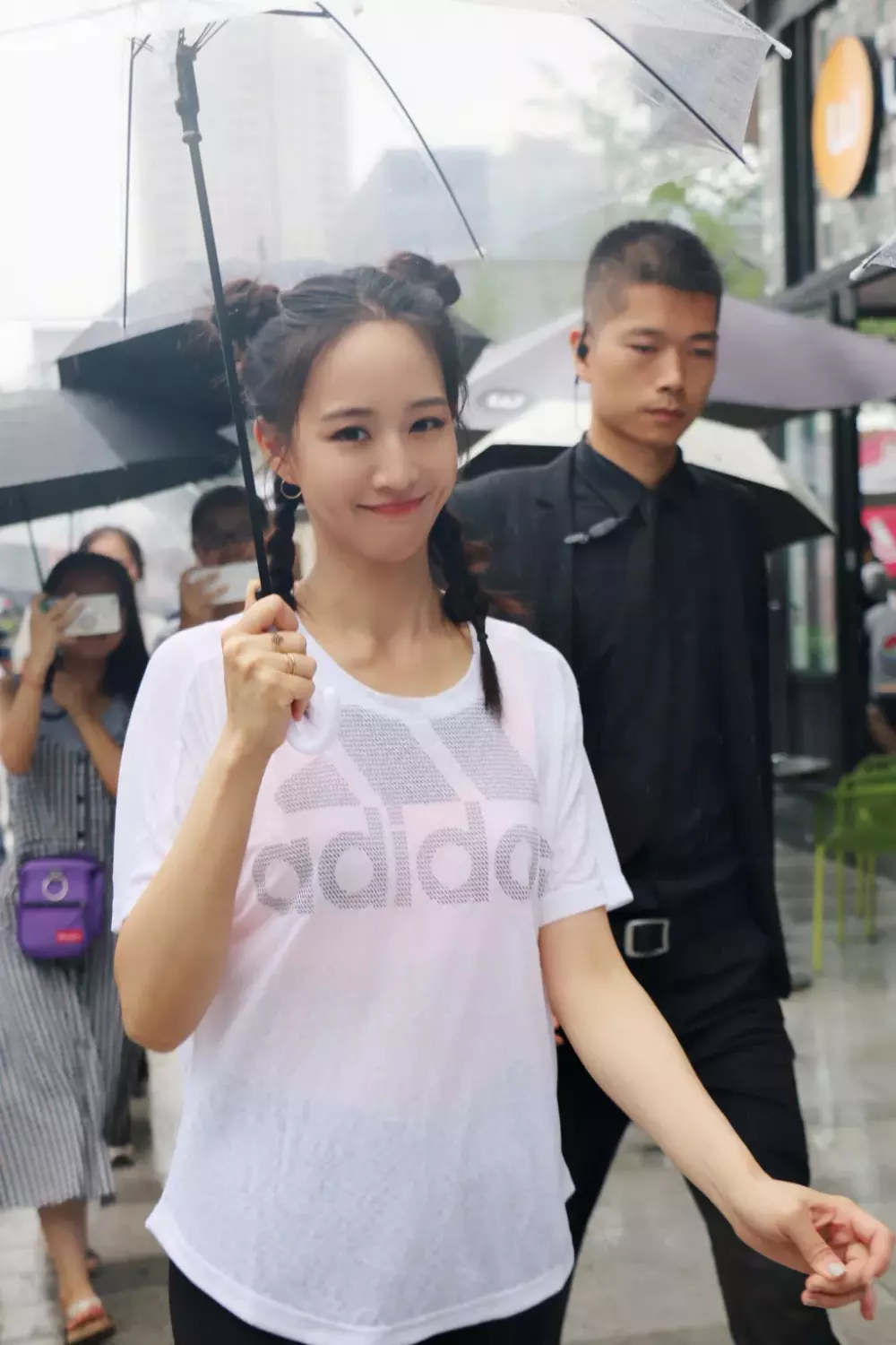 戚薇女儿也太太太可爱了吧? 女明星们都在梳她的发型!