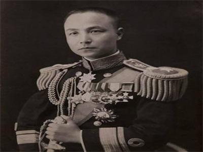士兵趁将军睡了之后偷偷干了一件事, 将军醒后无奈说: 当我的女婿吧