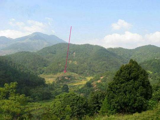 中國最“牛”的祖墳: 后代出了16位皇帝, 就連高鐵都要繞道走!