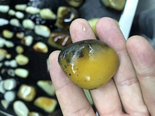 最新报道!刚刚运来一卡车价值千万的籽料, 结果……