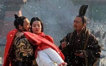 三国中隐藏最深的两位高人, 诸葛亮见面都要下跪, 却至死都没出山