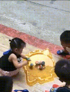 搞笑Gif: 同学, 你这智商晕死一大片啊这么简单的都不会算?