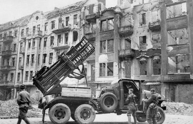 苏军元帅被直接降为列兵, 折磨3年才枪决, 斯大林却真不该背这锅