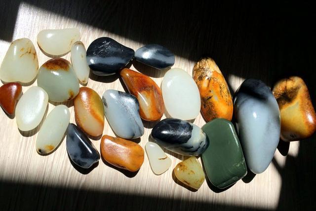 市场上几百上千的和田玉籽料都是什么