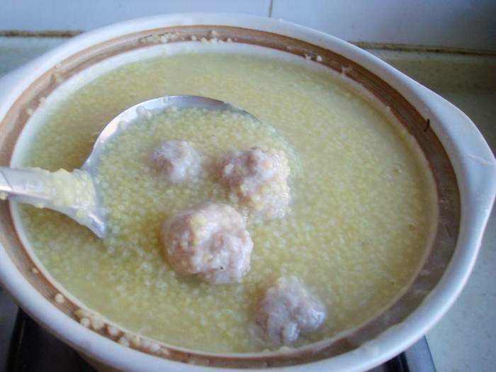 春季养生又养胃的小米汆丸子 春季养生又养胃的小米汆丸子