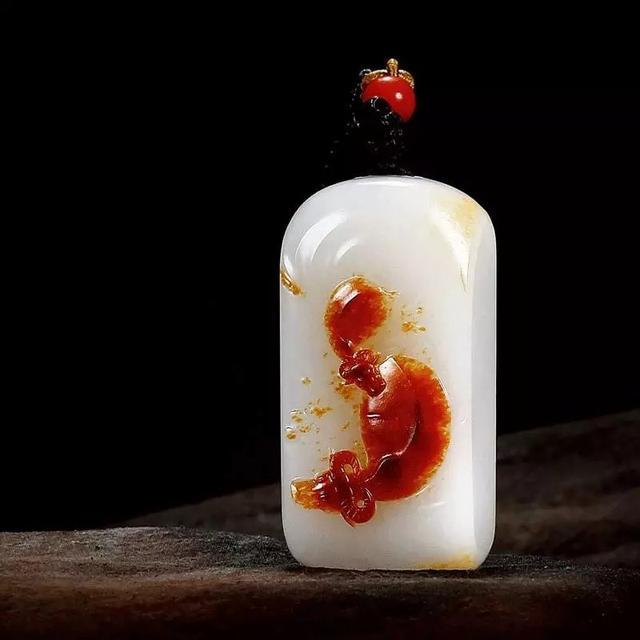 和田玉籽料原石是如何演变的!