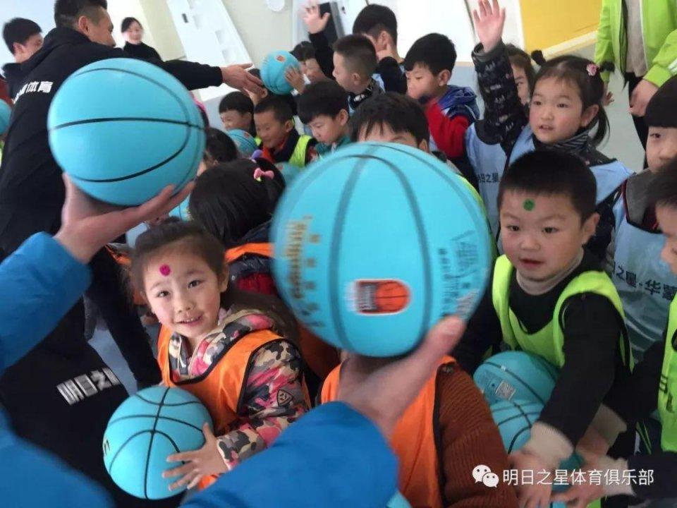 驻马店4-7岁幼儿篮球启蒙班学员将全面开启暑期集训模式