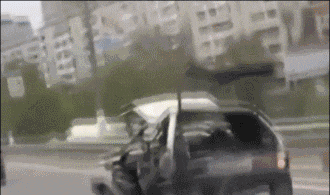 搞笑Gif: 大爷卖肉是认真的! 哈哈不知道是哪里的? 这么有福气能吃上这种肉!