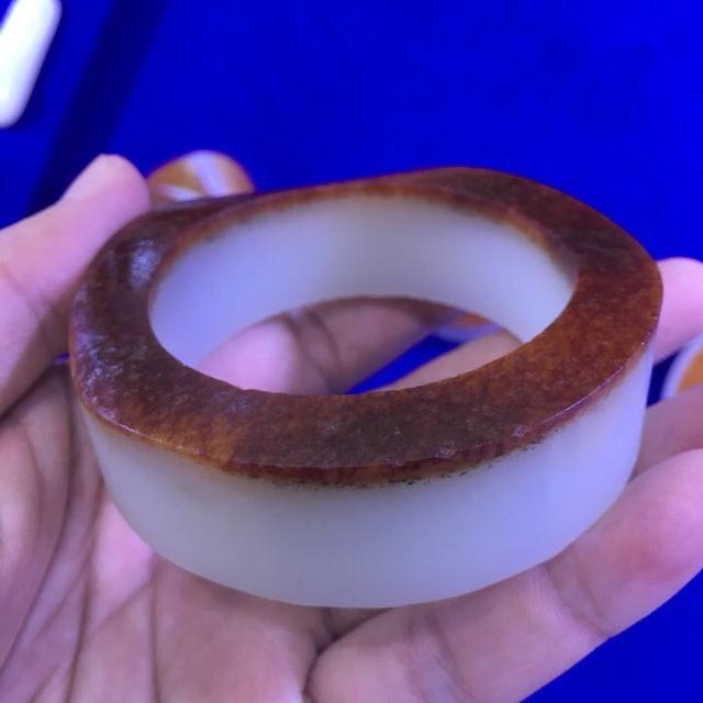 任性! 赌石赌出2500万巨债