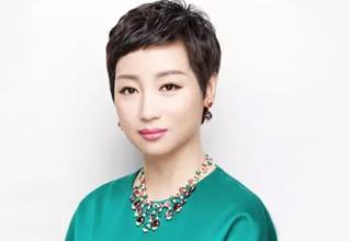 黄光裕有这样一位老婆: 你输我陪你东山再起