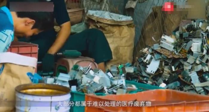 美国: 印度, 你必须把我的垃圾买了。印度: 你咋不找中国呢?