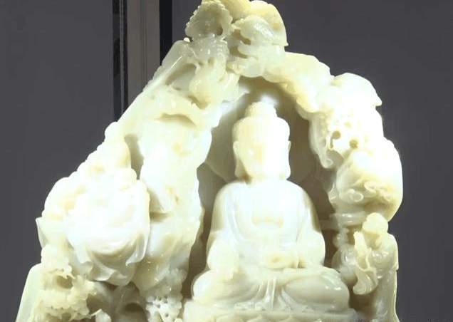 清朝皇家收藏和田玉雕件流落民间, 重出江湖专家居然估价7.5亿!