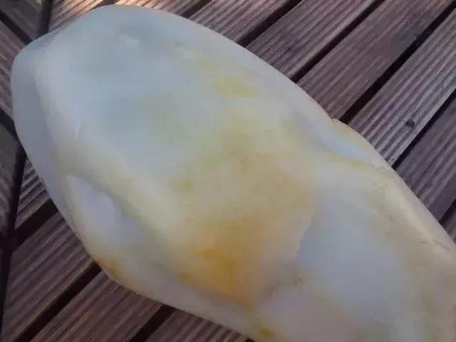 真的是土豪! 8公斤和田玉籽料统统车珠子!