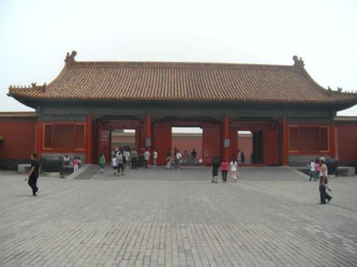 为确保京师及皇宫安全, 清朝京畿卫戍部队是如何布防的?