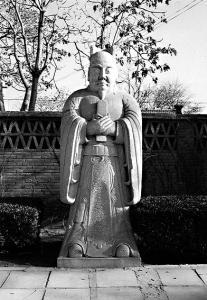 不是所有的文物都可以收藏, 不懂历史的人买回去会出事