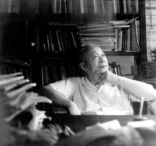 儿子被人起绰号, 父亲直接将名字改为绰号, 结果几十年后名震天下