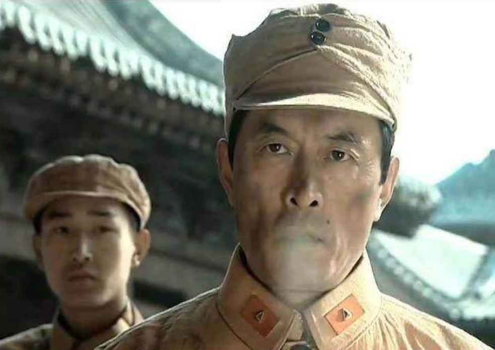 老版本《亮剑》常乃超才是国军少将, 新版本的不如营部位文书