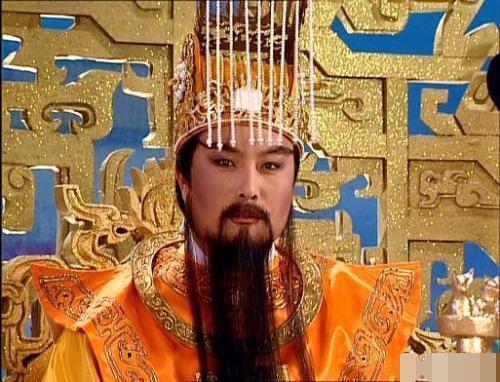 玉帝只有10万天兵天将, 而猪八戒有80万天河水军, 为什么不反玉帝自己做玉帝?