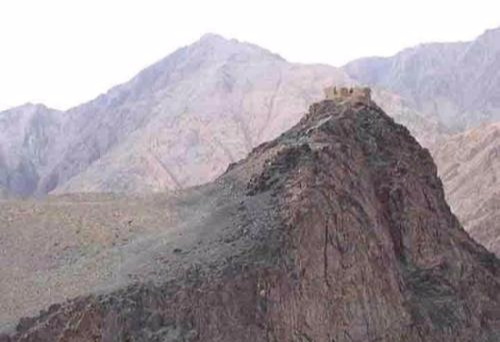 解放軍派兵到此地駐守, 發現竟有國軍, 他們流淚問: 是來送補給嗎