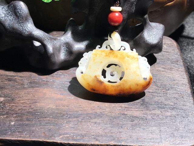 和田玉那么贵, 为什么和田玉玩家、玉商、玉雕师、都说自己很穷?