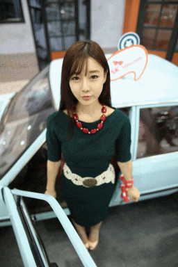 搞笑Gif: 颜值果然决定一切, 因为有颜值, 所以什么表情都是美美的