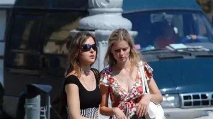 俄罗斯终于把这片领土还给我们, 街头美女如云, 单身狗有希望了!