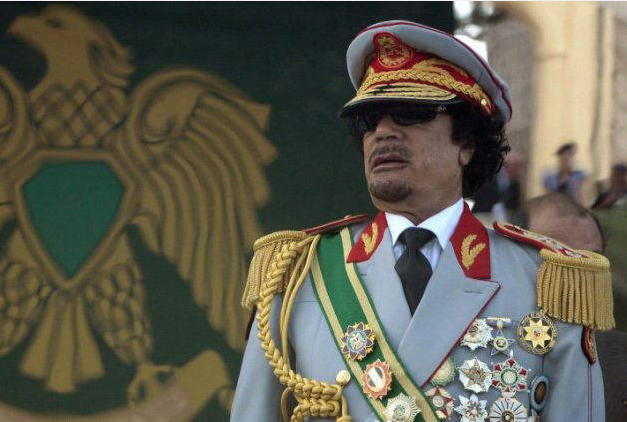 这样的卡扎菲, 怎能不灭亡