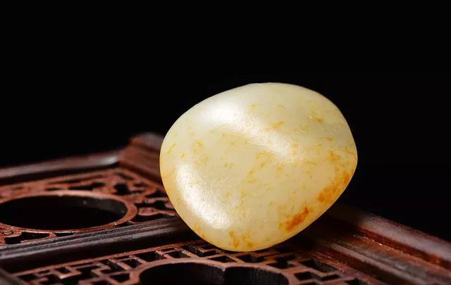 和田玉收藏心得“宁缺毋滥, 求少而精”, 和田玉籽料, 买一堆不如买一件, 那“沙里淘金” 你处在哪个阶段?